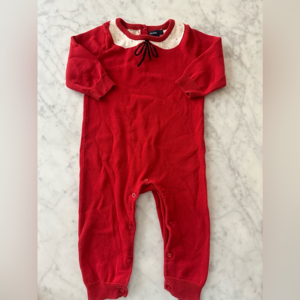 BabyGap. 12-28 months. Bodysuit. Casual. Red.